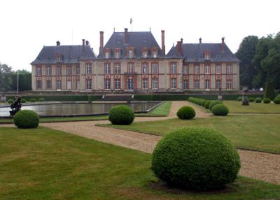 <img400*0:stuff/chateau_breteuil_france_original.jpg>